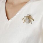 Cute bee brooch cardigan pin - Image 3