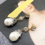 White Pearl Earrings Earrings Retro Drop Earrings - Image 2